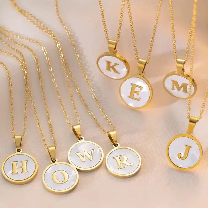Você está procurando o presente ideal para sua mãe? Neste dia das mães, se você busca presentear com qualidade e elegância, separamos jóias únicas e exclusivas para você! Nossas jóias são compostas por Prata 925 e Ouro 18K, Aqui você encontra o presente ideal para a sua mãe! Confira nossas promoções e leve frete grátis para todo o Brasil! Garantia de envio, devolução fácil e embalagem presenteável!