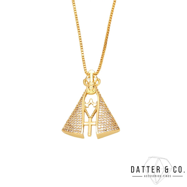 Os melhores colares femininos, colar feminino de prata, colar feminino de ouro, colar de pérola, colar feminino delicado com qualidade e durabilidade, peças que duram, não causam alergias e nem escurecem com o uso! Compre aqui na Datter & Co, Frete Grátis e Devolução Fácil.