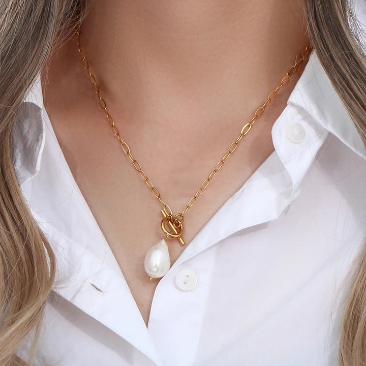 Você está procurando o presente ideal para sua mãe? Neste dia das mães, se você busca presentear com qualidade e elegância, separamos jóias únicas e exclusivas para você! Nossas jóias são compostas por Prata 925 e Ouro 18K, Aqui você encontra o presente ideal para a sua mãe! Confira nossas promoções e leve frete grátis para todo o Brasil! Garantia de envio, devolução fácil e embalagem presenteável!