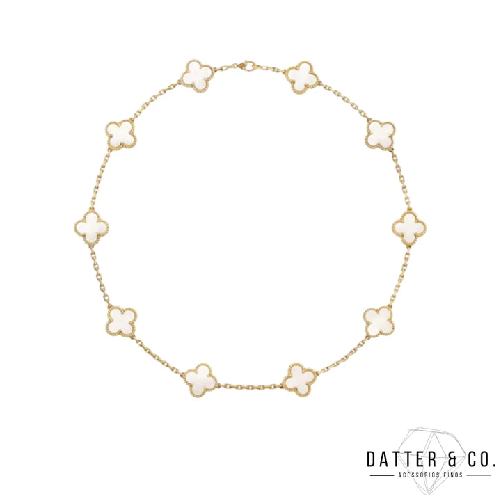 Inspirado no Trevo de quatro folhas, estas jóias são sinônimo de sorte e proteção.
Se você busca por colares trevo, pulseiras trevo, anéis trevo ou conjuntos trevo de alta qualidade, compre aqui na Datter & Co, Frete Grátis e Devolução Fácil.