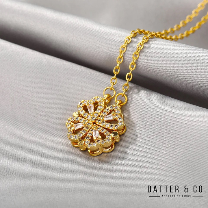 Os melhores colares femininos, colar feminino de prata, colar feminino de ouro, colar de pérola, colar feminino delicado com qualidade e durabilidade, peças que duram, não causam alergias e nem escurecem com o uso! Compre aqui na Datter & Co, Frete Grátis e Devolução Fácil.