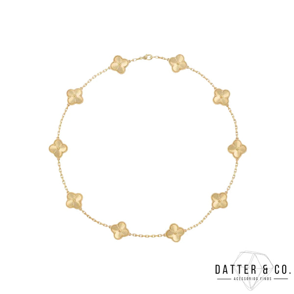 Inspirado no Trevo de quatro folhas, estas jóias são sinônimo de sorte e proteção.
Se você busca por colares trevo, pulseiras trevo, anéis trevo ou conjuntos trevo de alta qualidade, compre aqui na Datter & Co, Frete Grátis e Devolução Fácil.