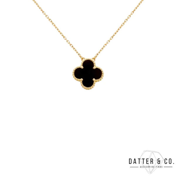Os melhores colares femininos, colar feminino de prata, colar feminino de ouro, colar de pérola, colar feminino delicado com qualidade e durabilidade, peças que duram, não causam alergias e nem escurecem com o uso! Compre aqui na Datter & Co, Frete Grátis e Devolução Fácil.