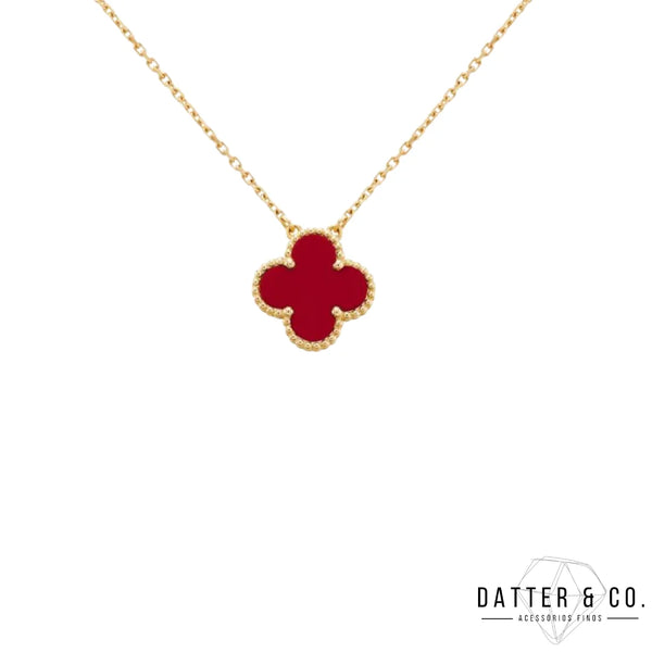 Os melhores colares femininos, colar feminino de prata, colar feminino de ouro, colar de pérola, colar feminino delicado com qualidade e durabilidade, peças que duram, não causam alergias e nem escurecem com o uso! Compre aqui na Datter & Co, Frete Grátis e Devolução Fácil.