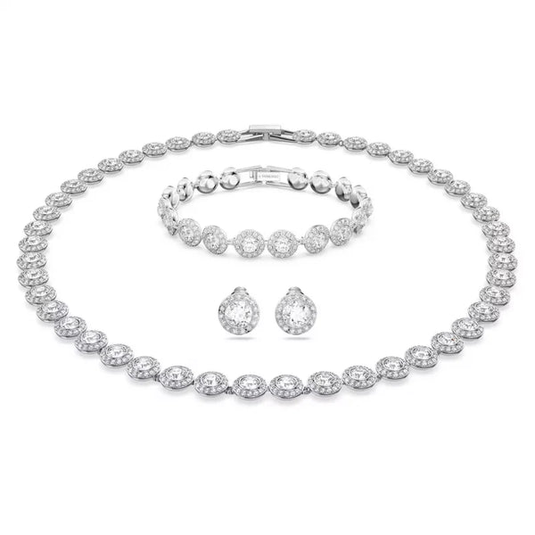 Os melhores colares femininos, colar feminino de prata, colar feminino de ouro, colar de pérola, colar feminino delicado com qualidade e durabilidade, peças que duram, não causam alergias e nem escurecem com o uso! Compre aqui na Datter & Co, Frete Grátis e Devolução Fácil.
