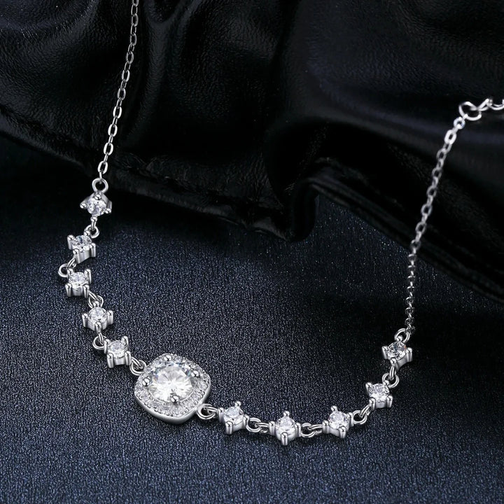 Se você busca por Conjunto de Prata  de alta qualidade, aqui na Datter &Co,você encontra o presente ideal para sua namorada,esposa,mãe, a mulher da sua vida! temos uma variedade de produtos que não escurecem com o uso, não causam alergias e são 100% á prova d'água, compre aqui na Datter & Co, Frete Grátis e Devolução Fácil.