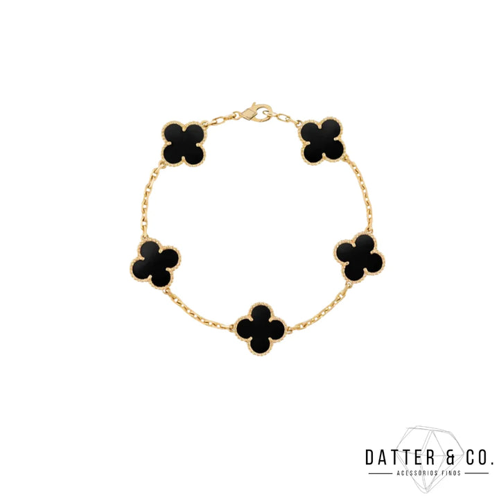 Os melhores colares femininos, colar feminino de prata, colar feminino de ouro, colar de pérola, colar feminino delicado com qualidade e durabilidade, peças que duram, não causam alergias e nem escurecem com o uso! Compre aqui na Datter & Co, Frete Grátis e Devolução Fácil.