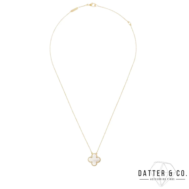 Os melhores colares femininos, colar feminino de prata, colar feminino de ouro, colar de pérola, colar feminino delicado com qualidade e durabilidade, peças que duram, não causam alergias e nem escurecem com o uso! Compre aqui na Datter & Co, Frete Grátis e Devolução Fácil.