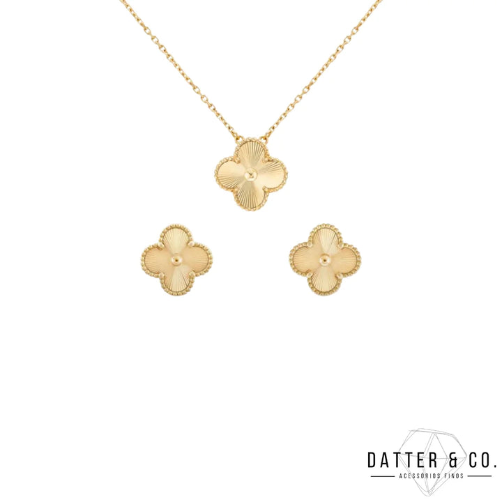 Os melhores colares femininos, colar feminino de prata, colar feminino de ouro, colar de pérola, colar feminino delicado com qualidade e durabilidade, peças que duram, não causam alergias e nem escurecem com o uso! Compre aqui na Datter & Co, Frete Grátis e Devolução Fácil.
