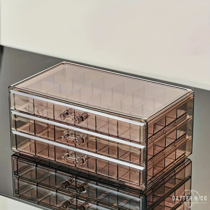 Aqui você encontra Porta Joias de qualidade e para todos os estilos! Porta Joias Grande, Porta Joias pequeno, Mini Porta Joias, Porta Joias para viagem e Porta Joias de Acrilico! Conserve suas jóias em nossos porta joias e aumente a durabilidade delas! Confira nossas promoções e leve frete grátis para todo o Brasil! Garantia de envio e devolução fácil.