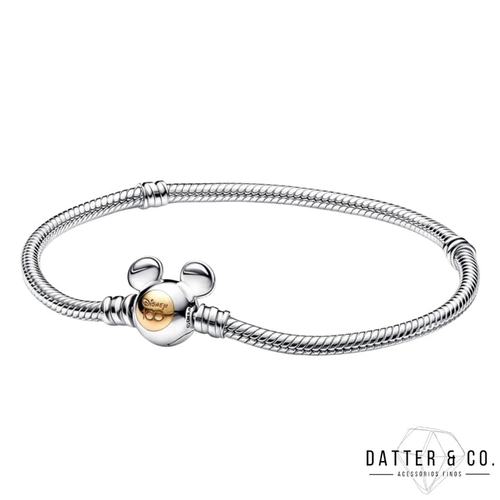 Aqui você encontra Pulseiras Femininas para todos os estilos! Pulseira Feminina de Prata, Ouro 18K e Pulseiras de Berloques, Berloques, Pulseiras de Berloques de Prata! Peças feitas para durar! Confira nossas promoções e leve frete grátis para todo o Brasil! Garantia de envio e devolução fácil.