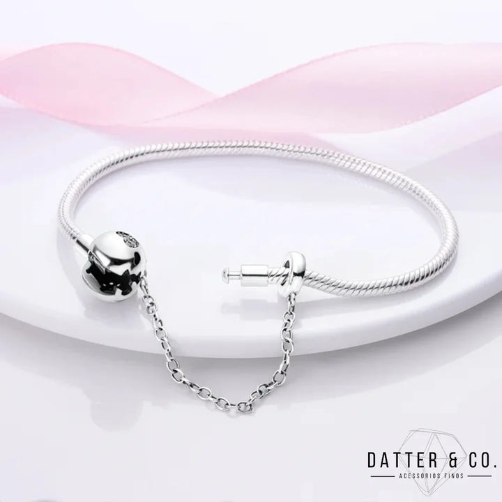 Aqui você encontra Pulseiras Femininas para todos os estilos! Pulseira Feminina de Prata, Ouro 18K e Pulseiras de Berloques, Berloques, Pulseiras de Berloques de Prata! Peças feitas para durar! Confira nossas promoções e leve frete grátis para todo o Brasil! Garantia de envio e devolução fácil.