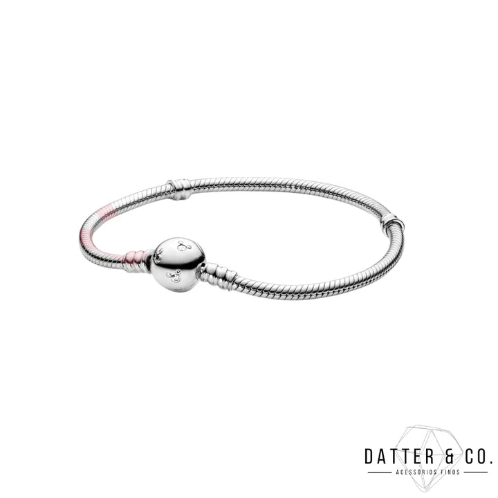 Aqui você encontra Pulseiras Femininas para todos os estilos! Pulseira Feminina de Prata, Ouro 18K e Pulseiras de Berloques, Berloques, Pulseiras de Berloques de Prata! Peças feitas para durar! Confira nossas promoções e leve frete grátis para todo o Brasil! Garantia de envio e devolução fácil.