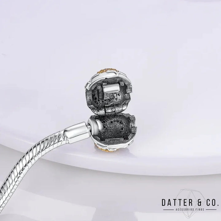 Aqui você encontra Pulseiras Femininas para todos os estilos! Pulseira Feminina de Prata, Ouro 18K e Pulseiras de Berloques, Berloques, Pulseiras de Berloques de Prata! Peças feitas para durar! Confira nossas promoções e leve frete grátis para todo o Brasil! Garantia de envio e devolução fácil.
