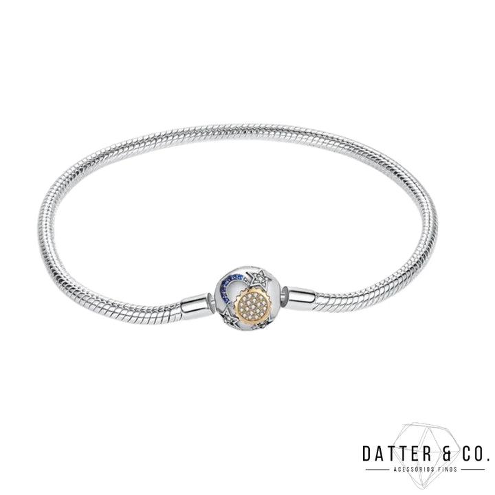 Aqui você encontra Pulseiras Femininas para todos os estilos! Pulseira Feminina de Prata, Ouro 18K e Pulseiras de Berloques, Berloques, Pulseiras de Berloques de Prata! Peças feitas para durar! Confira nossas promoções e leve frete grátis para todo o Brasil! Garantia de envio e devolução fácil.