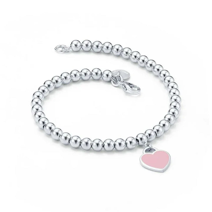 Aqui você encontra Pulseiras Femininas para todos os estilos! Pulseira Feminina de Prata, Ouro 18K e Pulseiras de Berloques, Berloques, Pulseiras de Berloques de Prata! Peças feitas para durar! Confira nossas promoções e leve frete grátis para todo o Brasil! Garantia de envio e devolução fácil.
