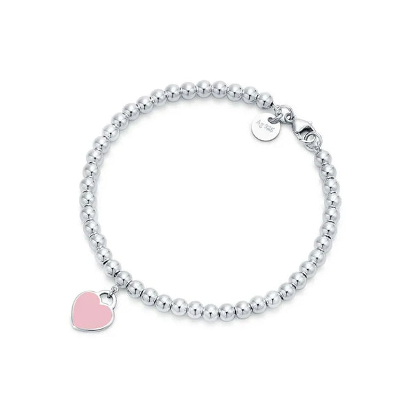 Aqui você encontra Pulseiras Femininas para todos os estilos! Pulseira Feminina de Prata, Ouro 18K e Pulseiras de Berloques, Berloques, Pulseiras de Berloques de Prata! Peças feitas para durar! Confira nossas promoções e leve frete grátis para todo o Brasil! Garantia de envio e devolução fácil.
