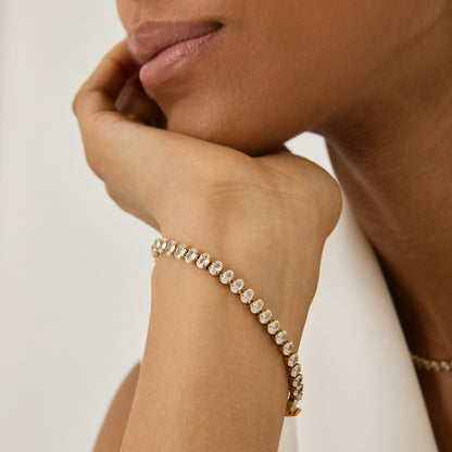 Aqui você encontra Pulseiras Femininas para todos os estilos! Pulseira Feminina de Prata, Ouro 18K e Pulseiras de Berloques, Berloques, Pulseiras de Berloques de Prata! Peças feitas para durar! Confira nossas promoções e leve frete grátis para todo o Brasil! Garantia de envio e devolução fácil.