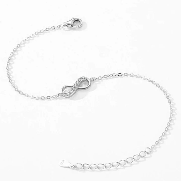 Aqui você encontra Pulseiras Femininas para todos os estilos! Pulseira Feminina de Prata, Ouro 18K e Pulseiras de Berloques, Berloques, Pulseiras de Berloques de Prata! Peças feitas para durar! Confira nossas promoções e leve frete grátis para todo o Brasil! Garantia de envio e devolução fácil.