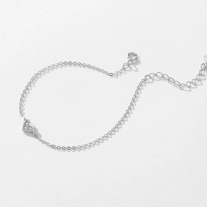 Aqui você encontra Pulseiras Femininas para todos os estilos! Pulseira Feminina de Prata, Ouro 18K e Pulseiras de Berloques, Berloques, Pulseiras de Berloques de Prata! Peças feitas para durar! Confira nossas promoções e leve frete grátis para todo o Brasil! Garantia de envio e devolução fácil.