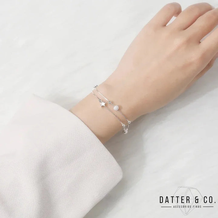 Aqui você encontra Pulseiras Femininas para todos os estilos! Pulseira Feminina de Prata, Ouro 18K e Pulseiras de Berloques, Berloques, Pulseiras de Berloques de Prata! Peças feitas para durar! Confira nossas promoções e leve frete grátis para todo o Brasil! Garantia de envio e devolução fácil.