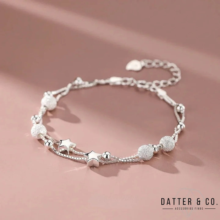 Aqui você encontra Pulseiras Femininas para todos os estilos! Pulseira Feminina de Prata, Ouro 18K e Pulseiras de Berloques, Berloques, Pulseiras de Berloques de Prata! Peças feitas para durar! Confira nossas promoções e leve frete grátis para todo o Brasil! Garantia de envio e devolução fácil.