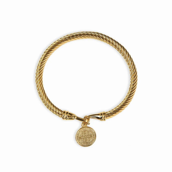 Aqui você encontra Pulseiras Femininas para todos os estilos! Pulseira Feminina de Prata, Ouro 18K e Pulseiras de Berloques, Berloques, Pulseiras de Berloques de Prata! Peças feitas para durar! Confira nossas promoções e leve frete grátis para todo o Brasil! Garantia de envio e devolução fácil.
