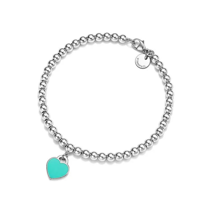 Aqui você encontra Pulseiras Femininas para todos os estilos! Pulseira Feminina de Prata, Ouro 18K e Pulseiras de Berloques, Berloques, Pulseiras de Berloques de Prata! Peças feitas para durar! Confira nossas promoções e leve frete grátis para todo o Brasil! Garantia de envio e devolução fácil.